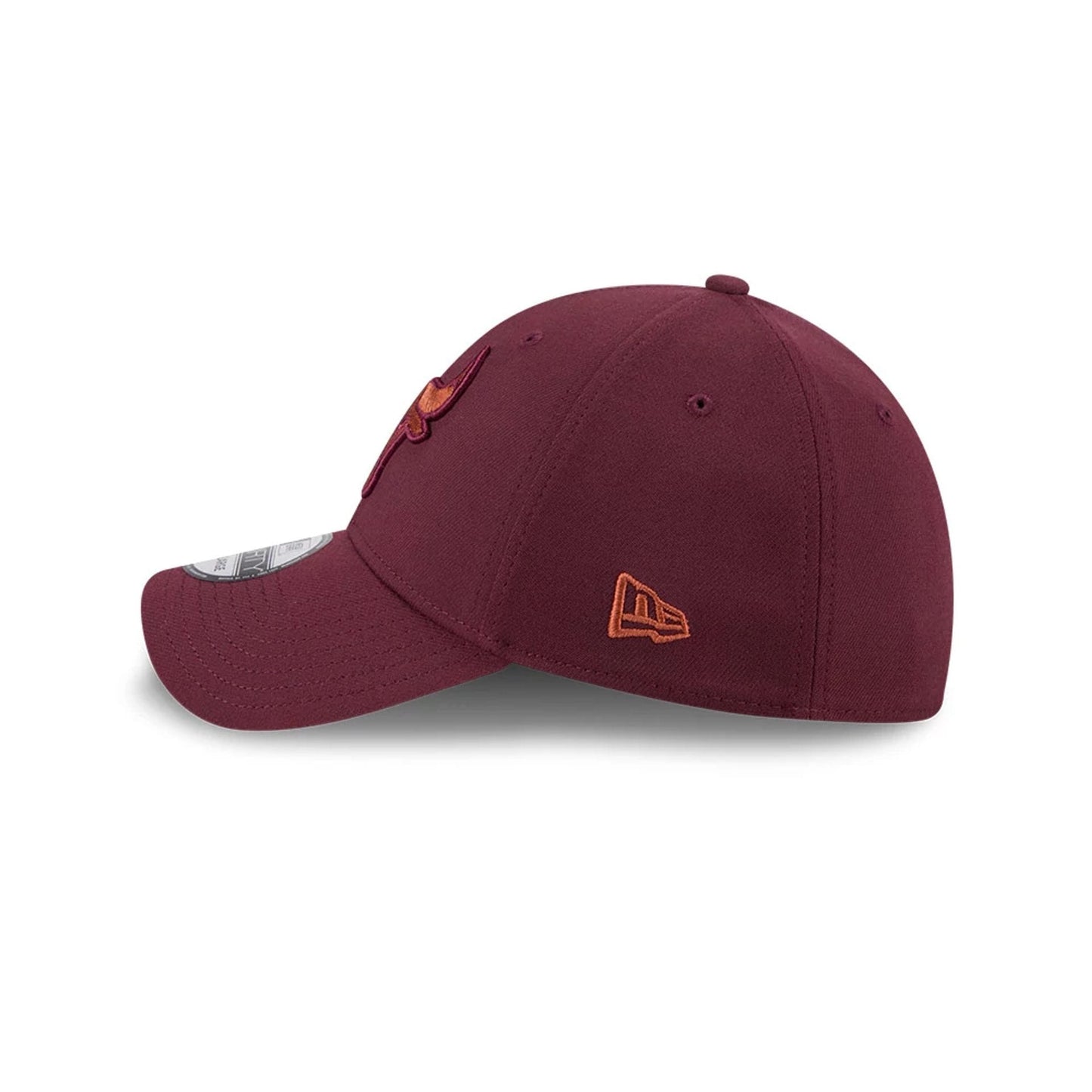 Pictured is this NBA Frosted Rust Chicago Bulls 39THIRTY Stretch Fit cap in dark red. 5