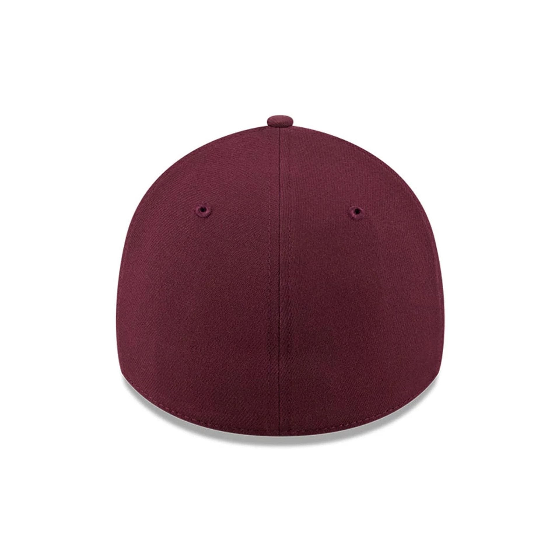 Pictured is this NBA Frosted Rust Chicago Bulls 39THIRTY Stretch Fit cap in dark red. 7