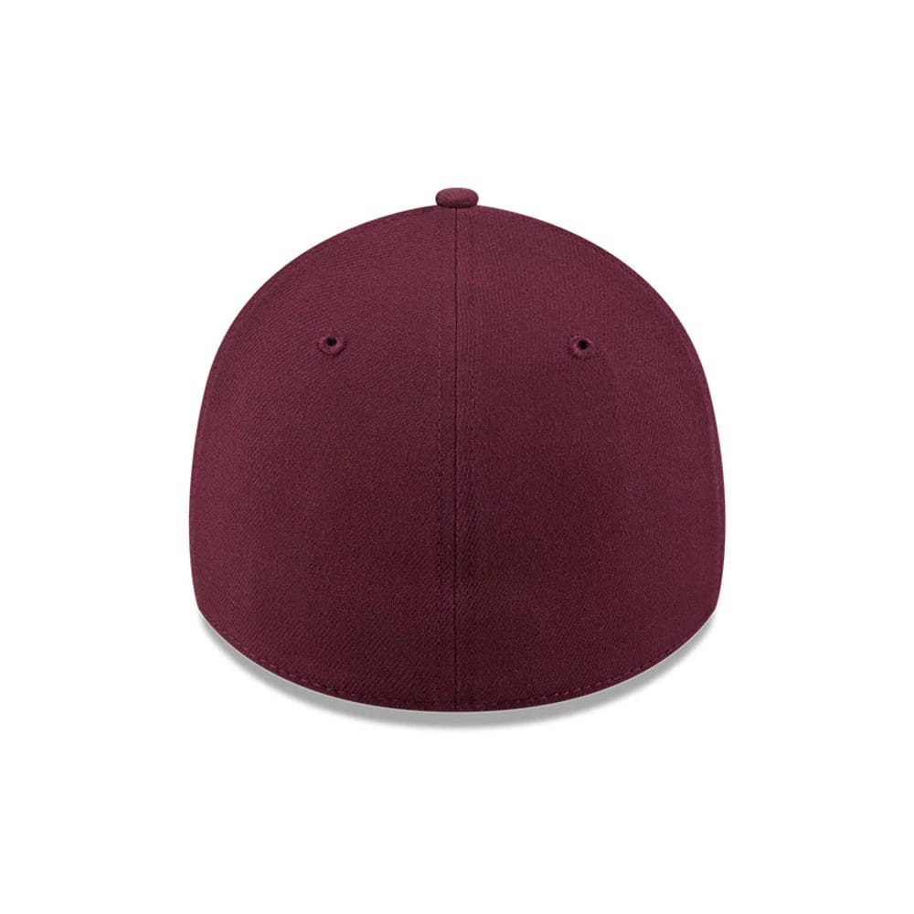 Pictured is this NBA Frosted Rust Chicago Bulls 39THIRTY Stretch Fit cap in dark red. 7