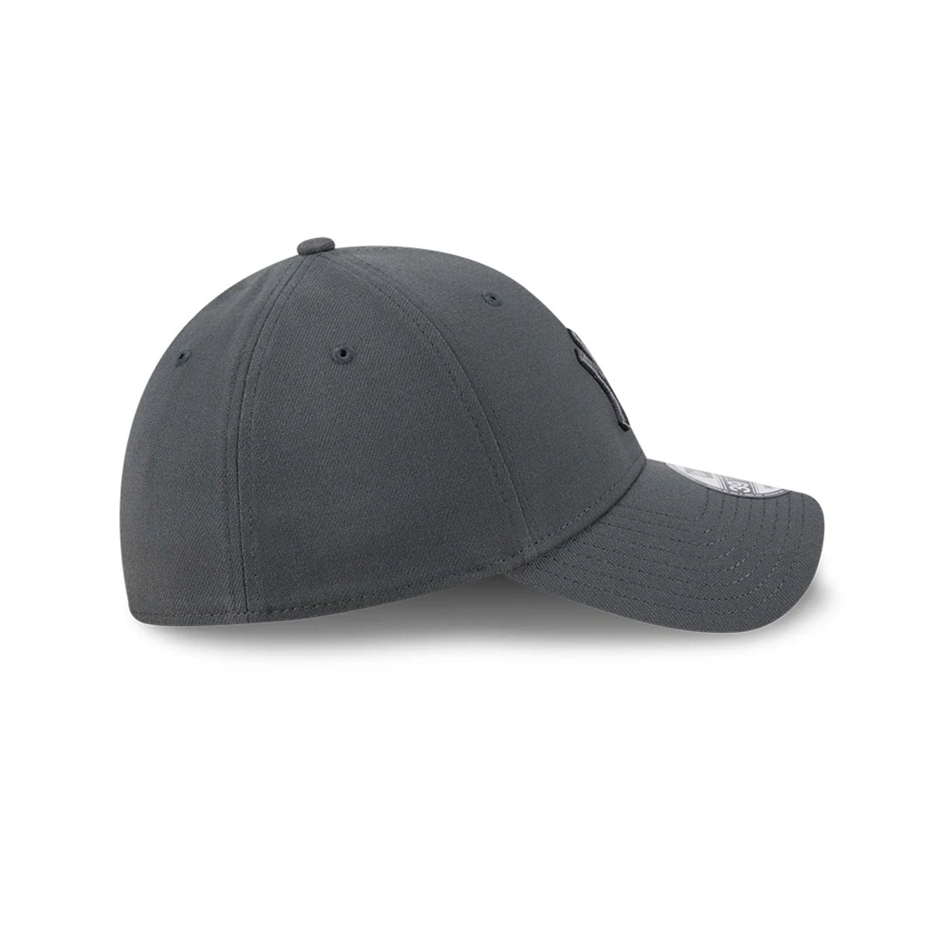 Pictured is this MLB Steel New York Yankees 39THIRTY Stretch Fit cap in charcoal. 4