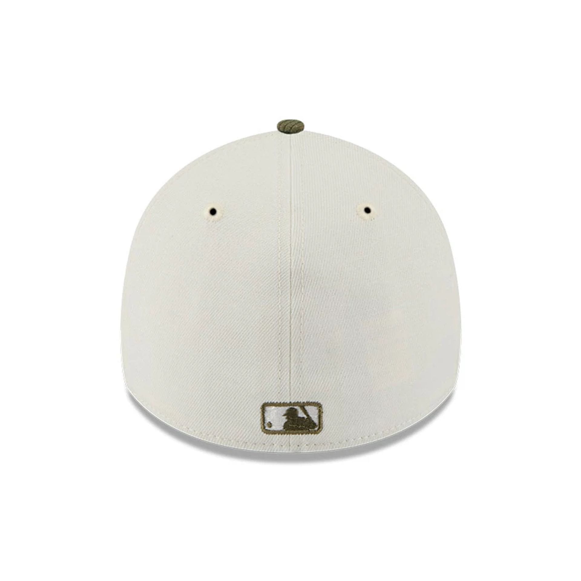 Pictured is this MLB Camo Visor New York Yankees 39THIRTY A-Frame Stretch Fit cap in Cream. 7