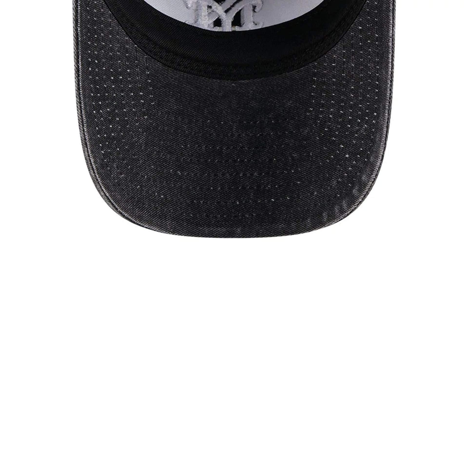 Pictured is this MLB Overwash New York Mets 9TWENTY cap in black. 7
