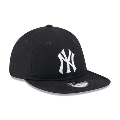 Pictured is this MLB Herringbone New York Yankees 9TWENTY cap in navy. 3