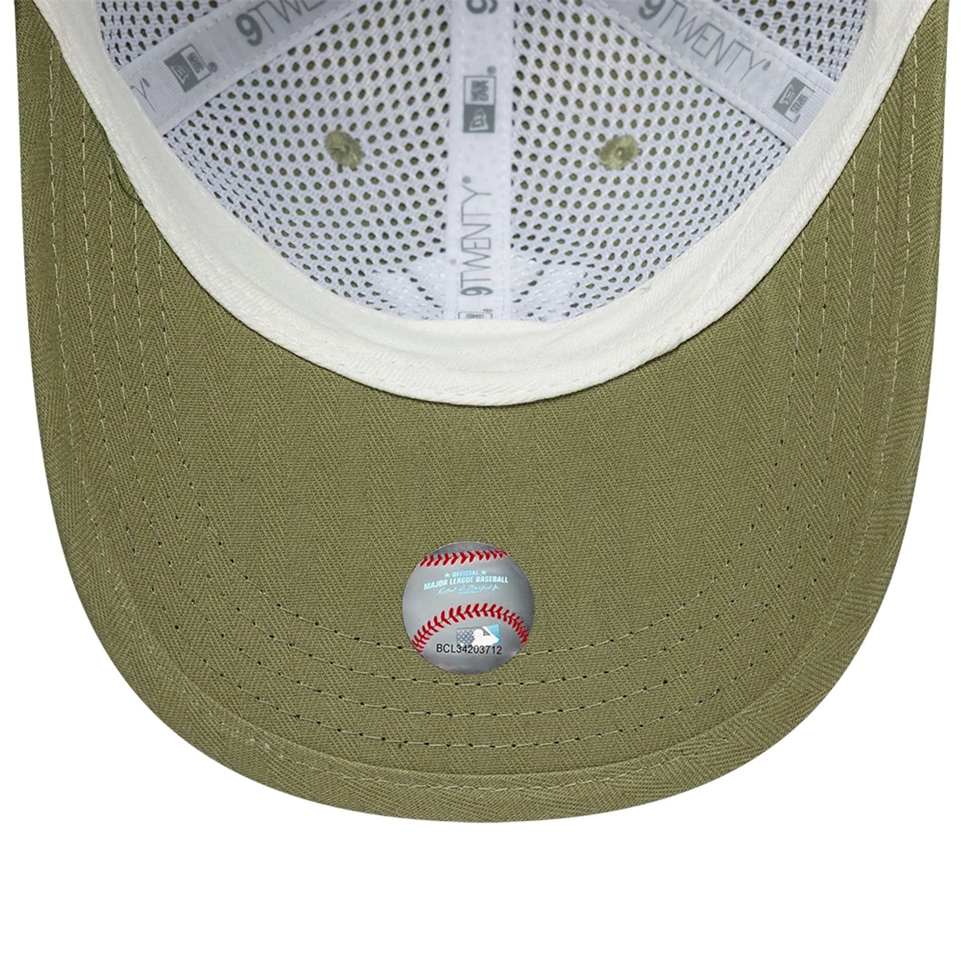 Pictured is this MLB Herringbone New York Yankees 9TWENTY cap in green. 5