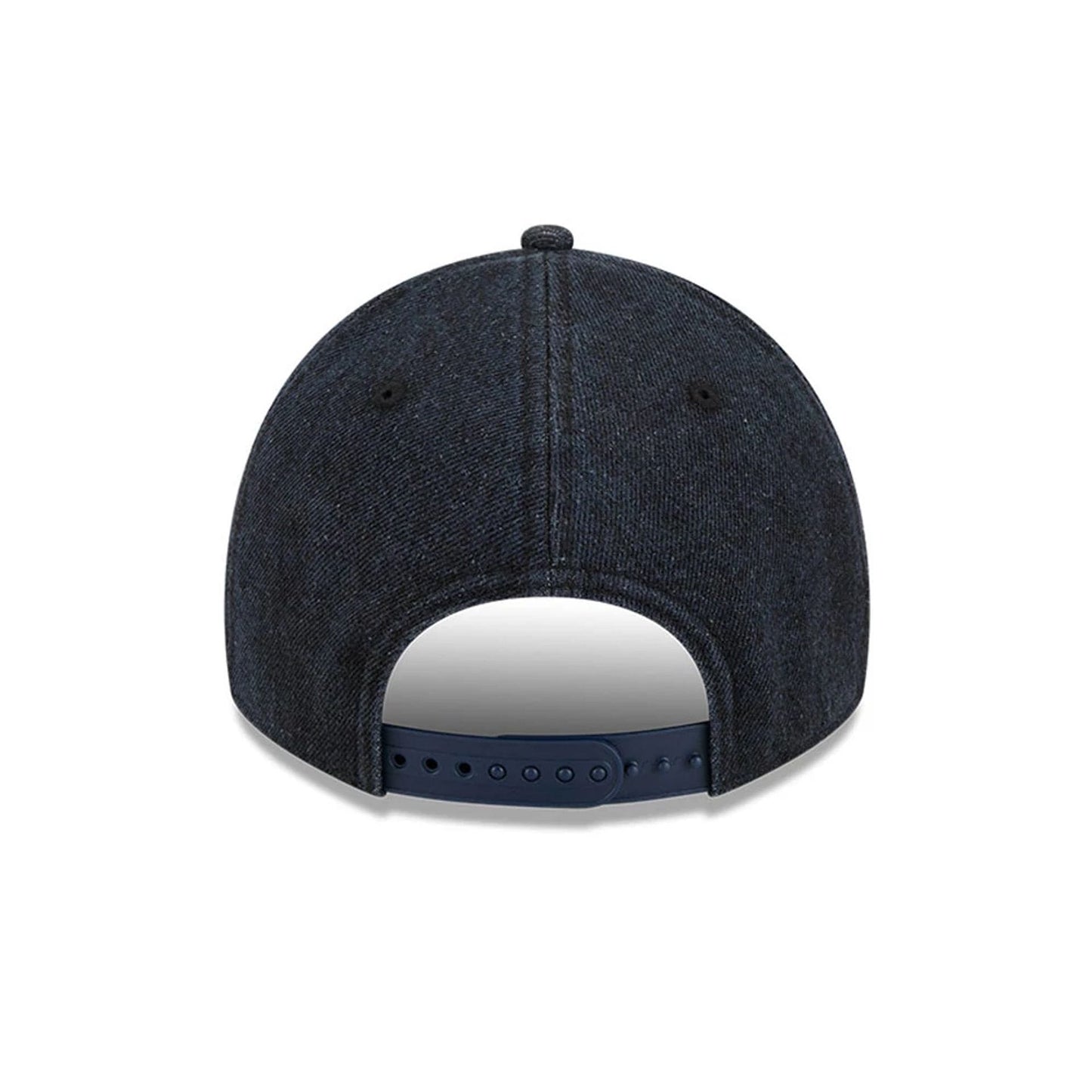 Pictured is this MLB Overwash New York Yankees 9TWENTY A-Frame cap in navy. 6