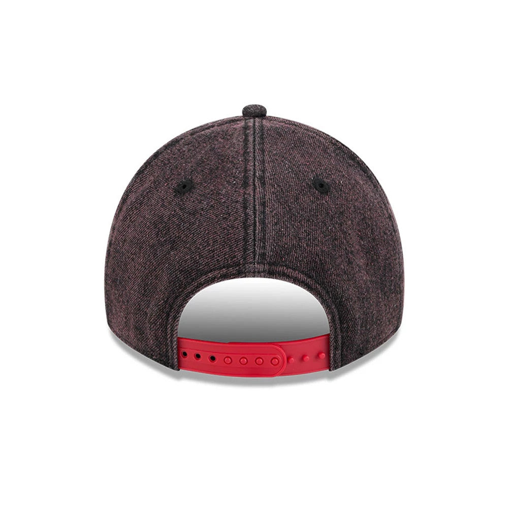Pictured is this MLB Overwash New York Yankees 9TWENTY A-Frame cap in Charcoal. 5