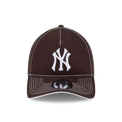 Pictured is this MLB Contrast New York Yankees 9TWENTY A-Frame cap in dark brown. 2