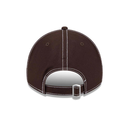 Pictured is this MLB Contrast New York Yankees 9TWENTY A-Frame cap in dark brown. 6
