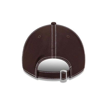 Pictured is this MLB Contrast New York Yankees 9TWENTY A-Frame cap in dark brown. 6