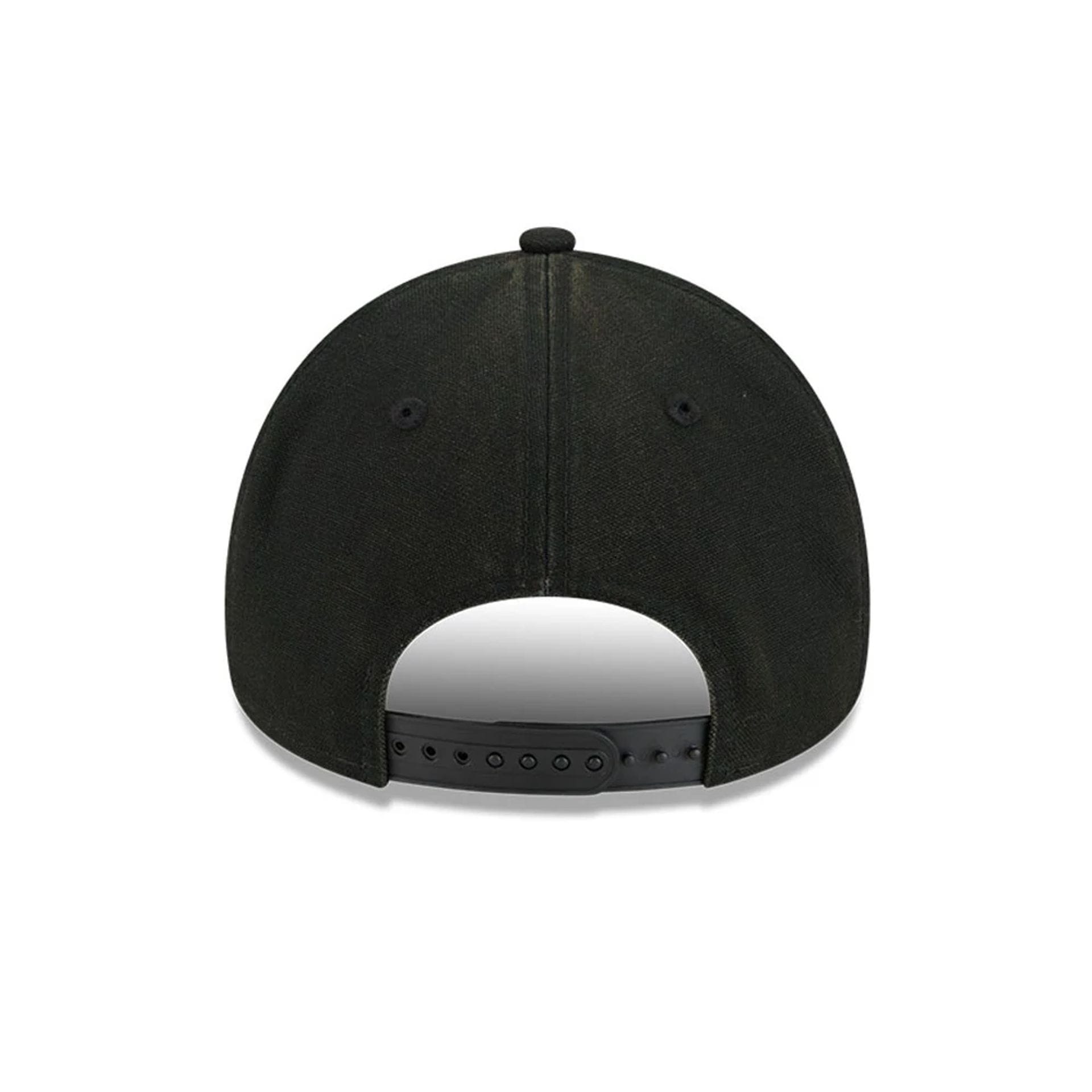 Pictured is this MLB Washed Canvas LA Dodgers 9FORTY A-Frame cap in black. 4