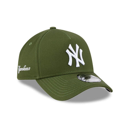 Pictured is this MLB Autumn Mix New York Yankees 9FORTY A-Frame cap in dark green. 1