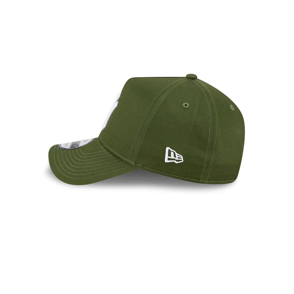 Pictured is this MLB Autumn Mix New York Yankees 9FORTY A-Frame cap in dark green. 6