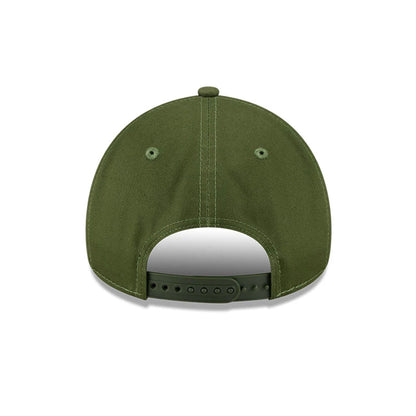 Pictured is this MLB Autumn Mix New York Yankees 9FORTY A-Frame cap in dark green. 7