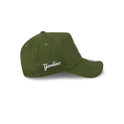 Pictured is this MLB Autumn Mix New York Yankees 9FORTY A-Frame cap in dark green. 5