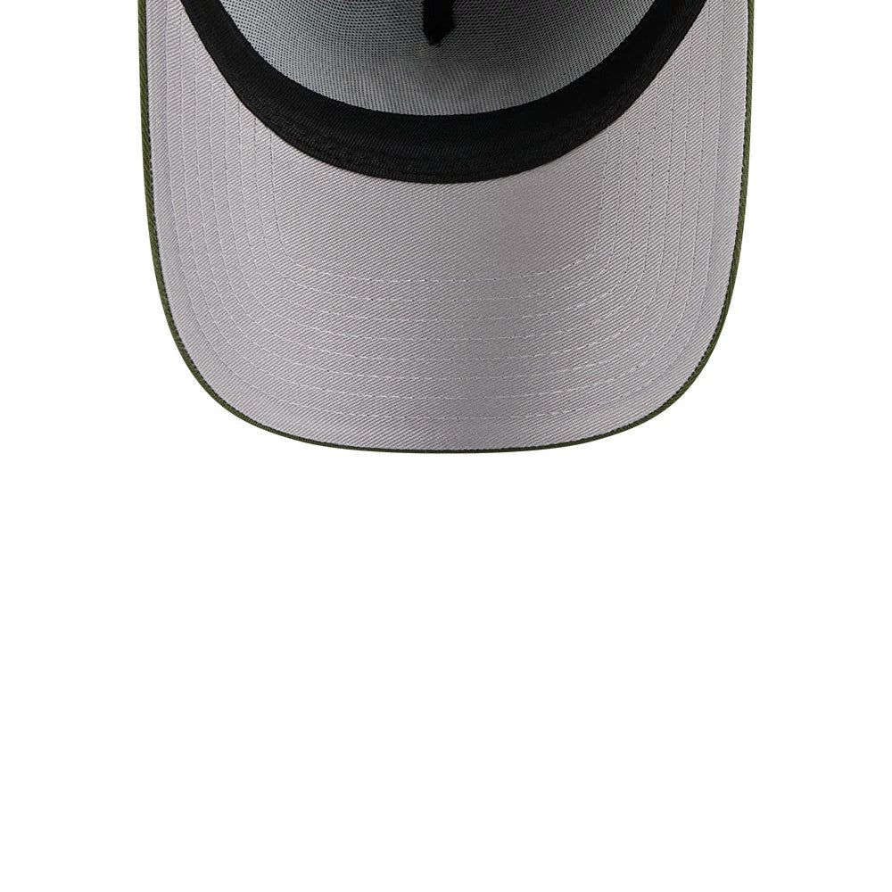 New York Yankees MLB Autumn Mix Dark Green New Era 9FORTY A-Frame Adjustable Cap, inside view showing the grey undervisor with a black sweatband lining the edge and contrast stitching throughout.