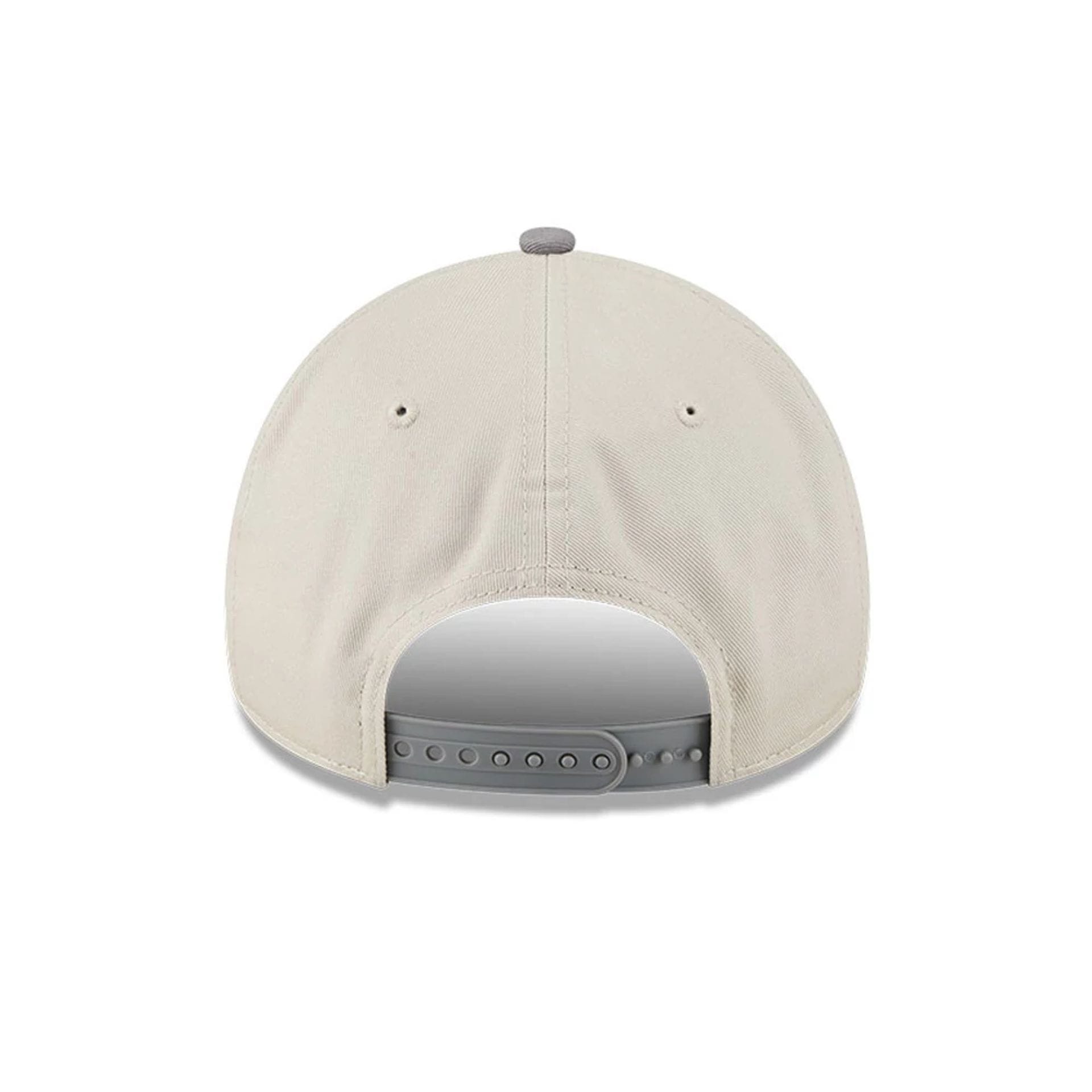 Pictured is this MLB Stone Storm New York Yankees 9FORTY A-Frame cap in light beige. 6