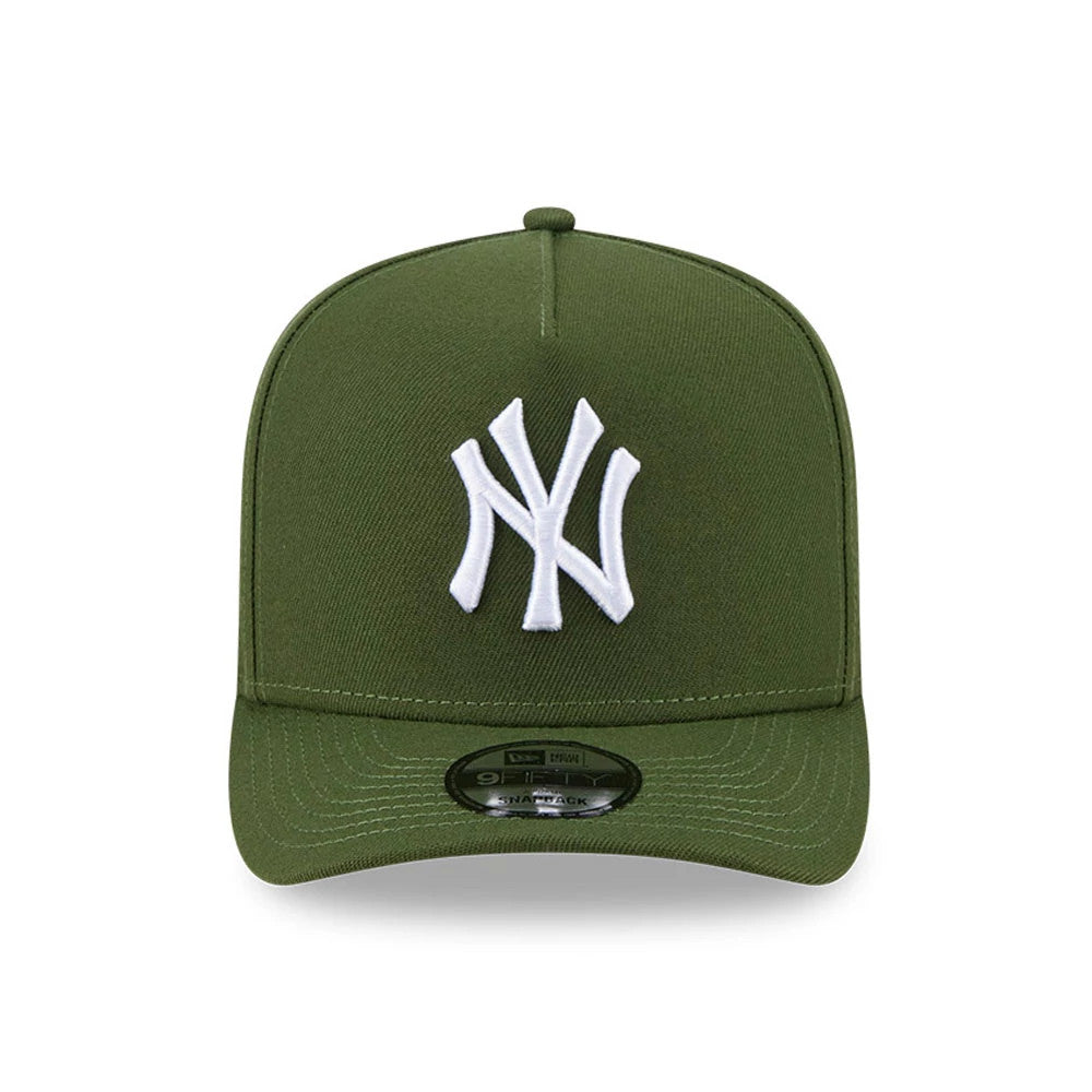 Pictured is this MLB Rifle Green New York Yankees 9FIFTY A-Frame Snapback cap in dark green. 3