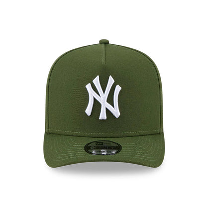 Pictured is this MLB Rifle Green New York Yankees 9FIFTY A-Frame Snapback cap in dark green. 3