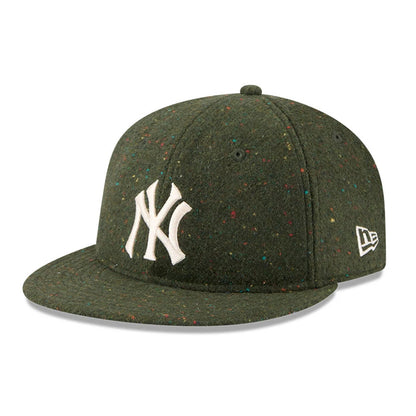 Pictured is this MLB Speckled Wool New York Yankees Retro Crown 9FIFTY cap in open green. 1