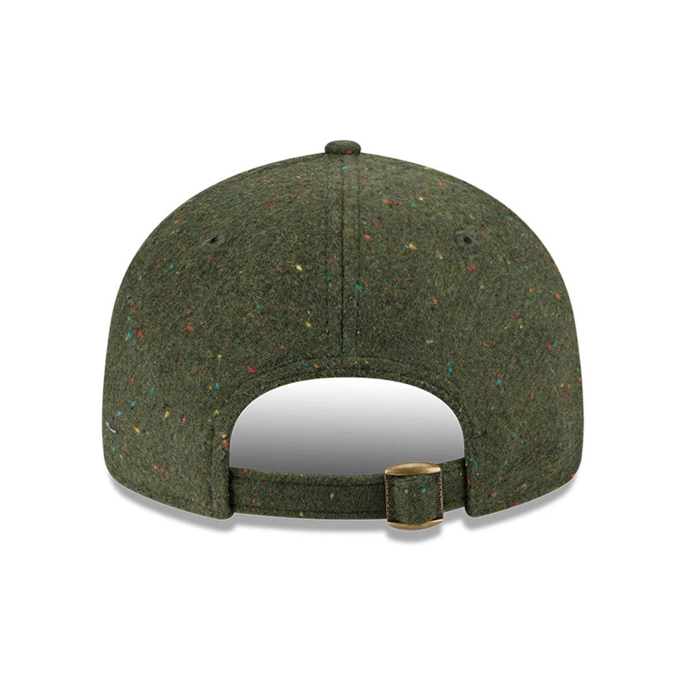 Pictured is this MLB Speckled Wool New York Yankees Retro Crown 9FIFTY cap in open green. 5