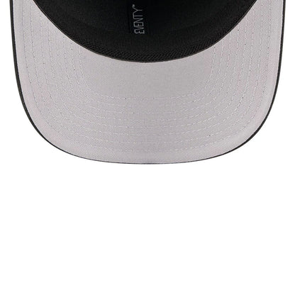 Pictured is this New Era Flawless 9SEVENTY Stretch Snap cap in black. 2