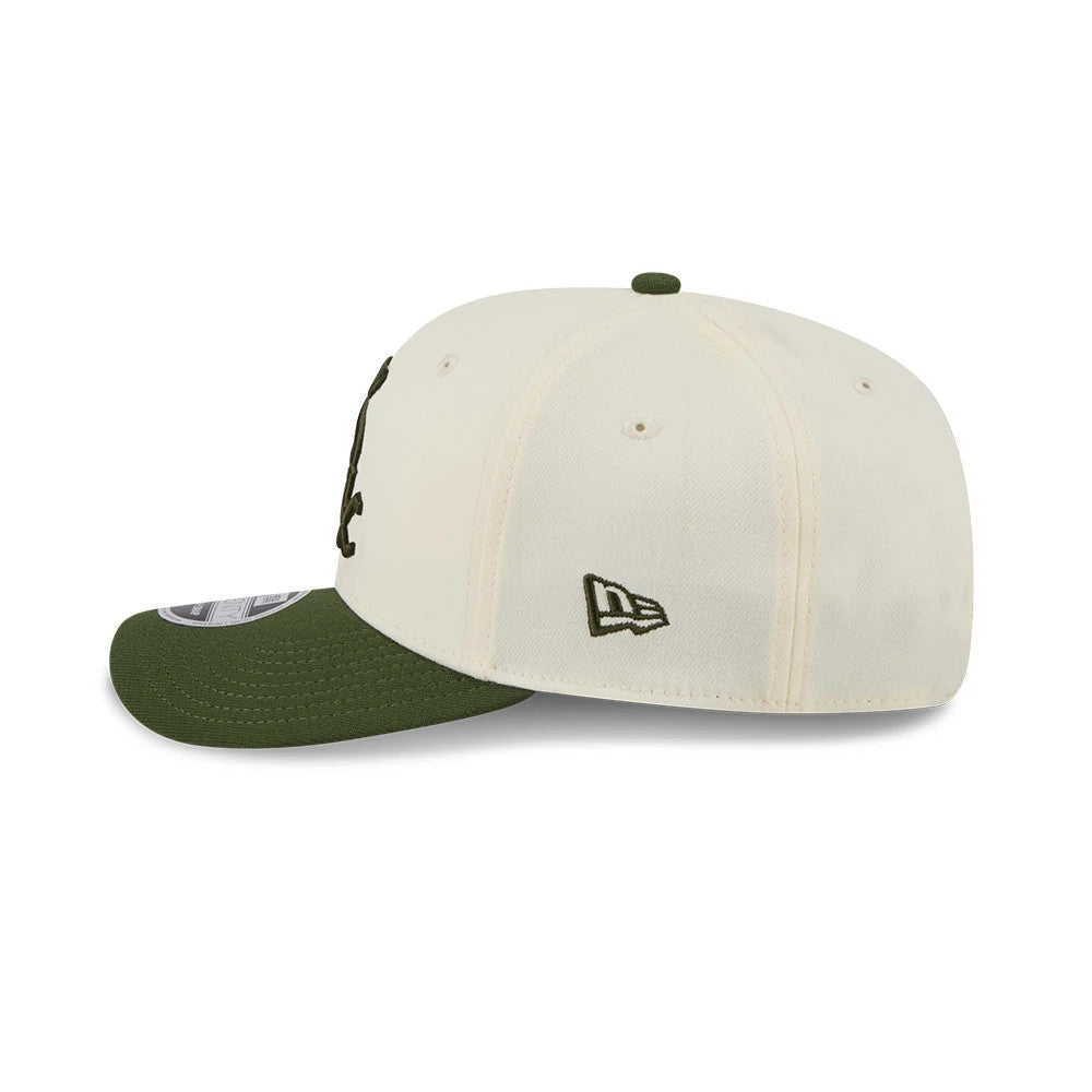 Pictured is this MLB Rifle Green Chicago White Sox 9SEVENTY Stretch Snap cap in white. 5