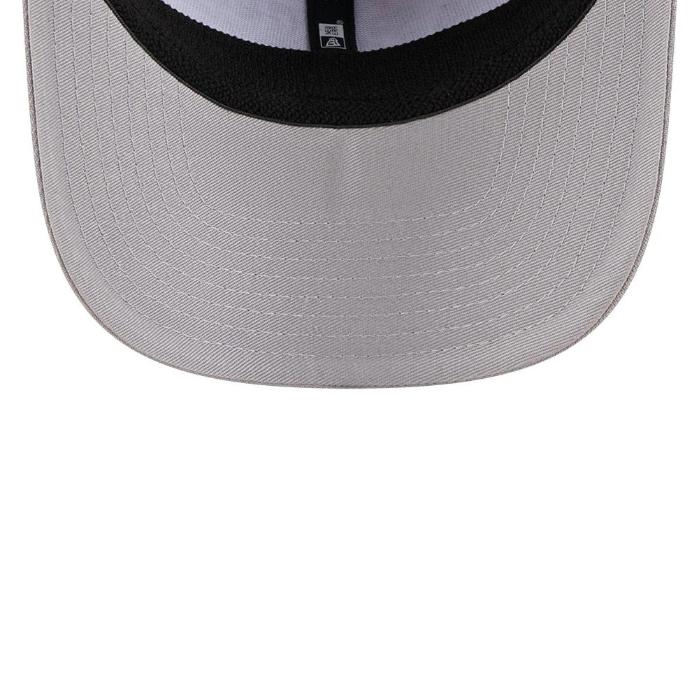 Pictured is this MLB Script LA Dodgers 9SEVENTY Stretch Snap cap in grey. 7