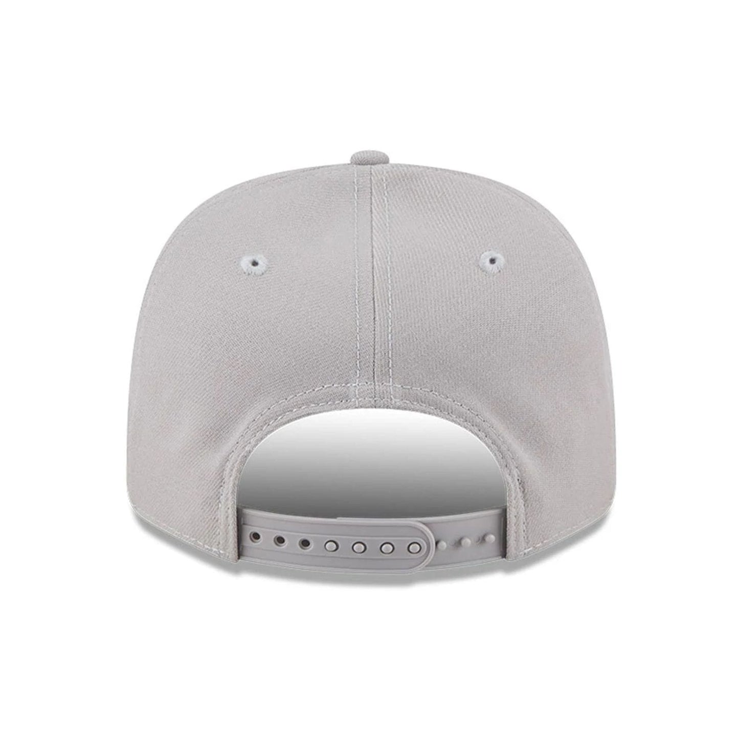 Pictured is this NBA Script Chicago Bulls 9SEVENTY Stretch Snap cap in grey. 6