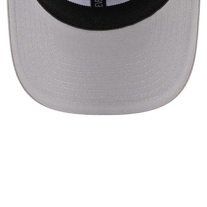 Pictured is this NFL Script Las Vegas Raiders 9SEVENTY Stretch Snap cap in grey. 7
