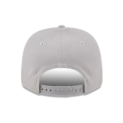 Pictured is this MLB Script New York Yankees 9SEVENTY Stretch Snap cap in grey. 6
