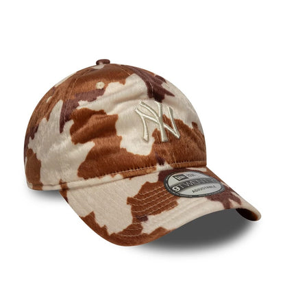 This is a New York Yankees Animal Print Brown 9TWENTY Adjustable Cap 3
