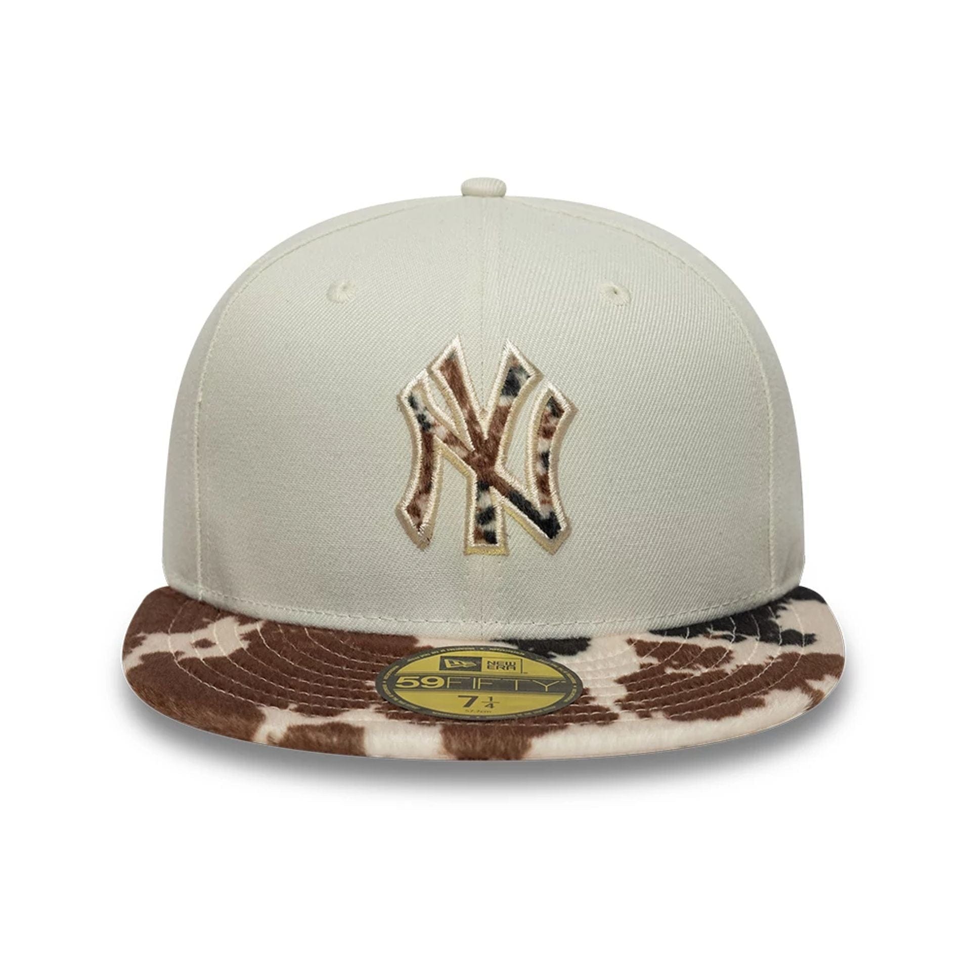 This is a New York Yankees Animal Print Beige 59FIFTY Fitted Cap 2