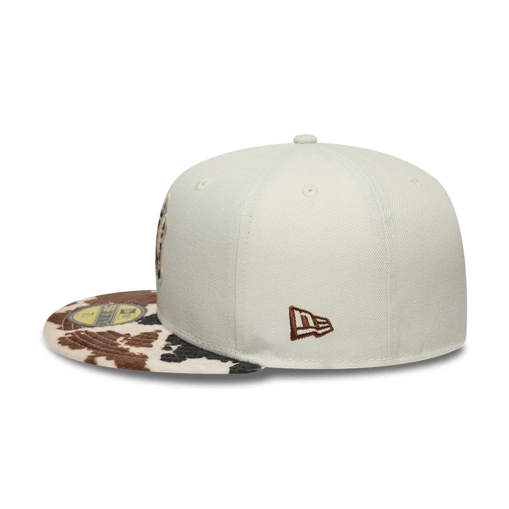 This is a New York Yankees Animal Print Beige 59FIFTY Fitted Cap 5