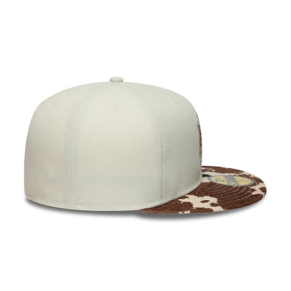This is a New York Yankees Animal Print Beige 59FIFTY Fitted Cap 6