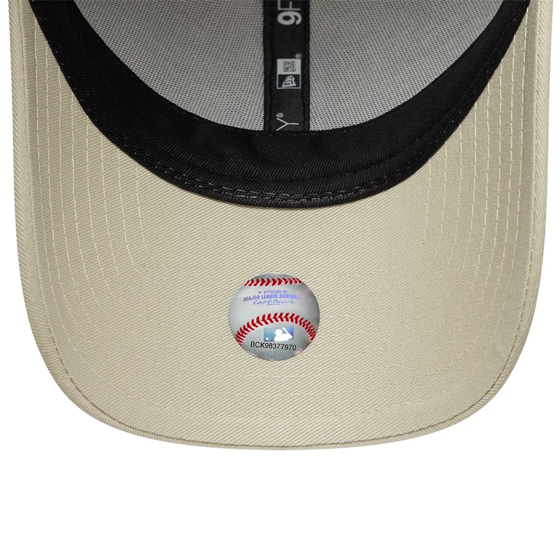 This is a LA Dodgers Animal Print Cream 9FORTY Adjustable Cap 7