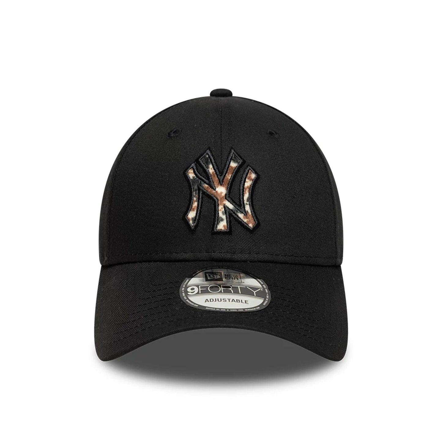 This is a New York Yankees Animal Print Black 9FORTY Adjustable Cap 2