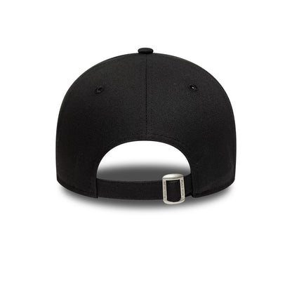 This is a New York Yankees Animal Print Black 9FORTY Adjustable Cap 6