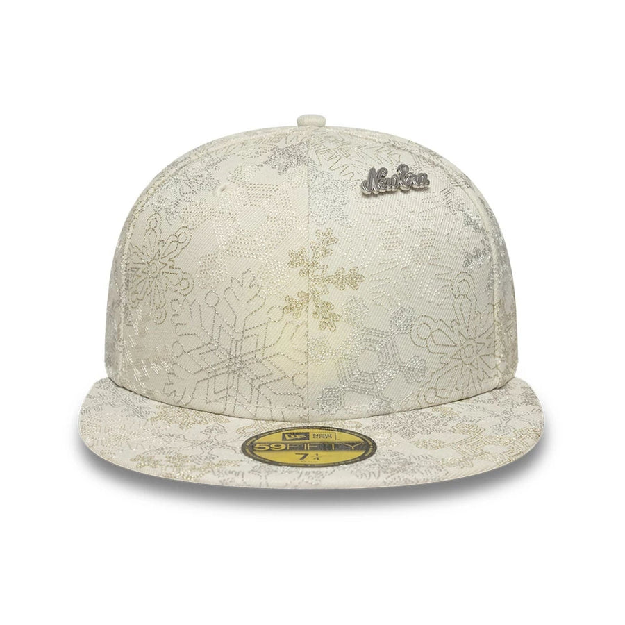 Pictured is this New Era Winter Snowflakes 59FIFTY Fitted cap in light beige. 3