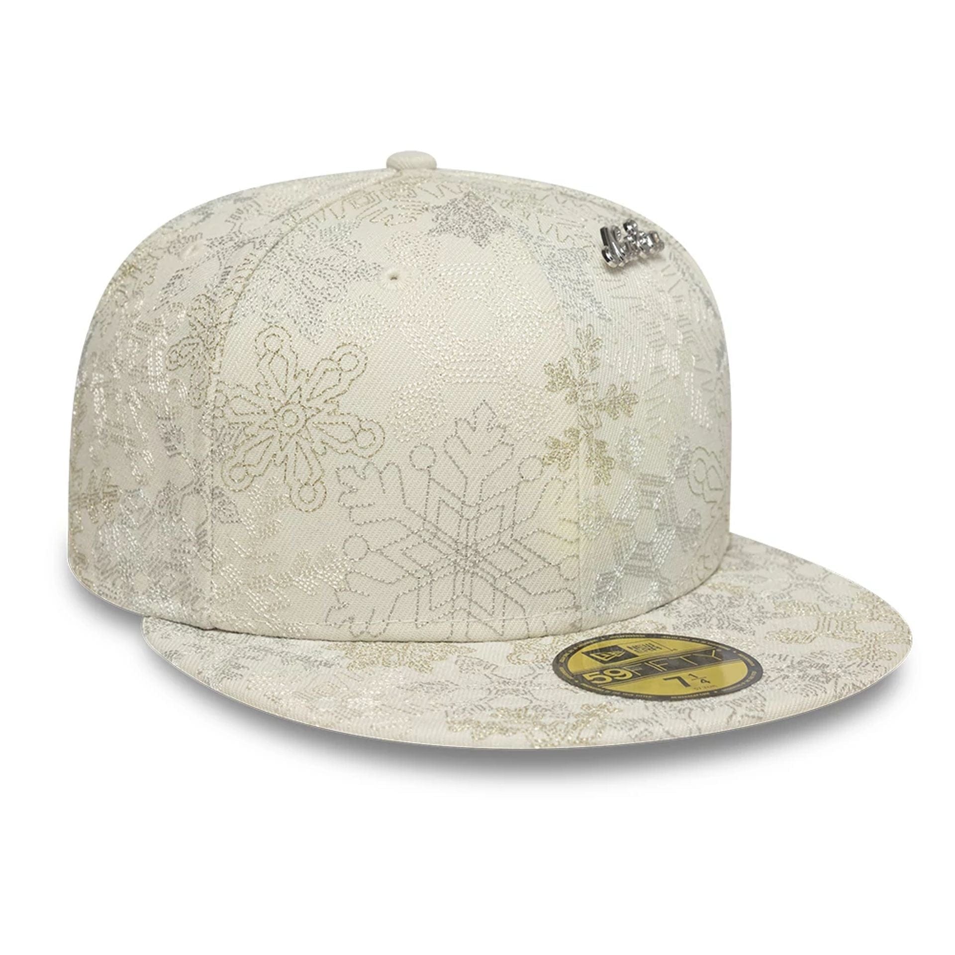 Pictured is this New Era Winter Snowflakes 59FIFTY Fitted cap in light beige. 4