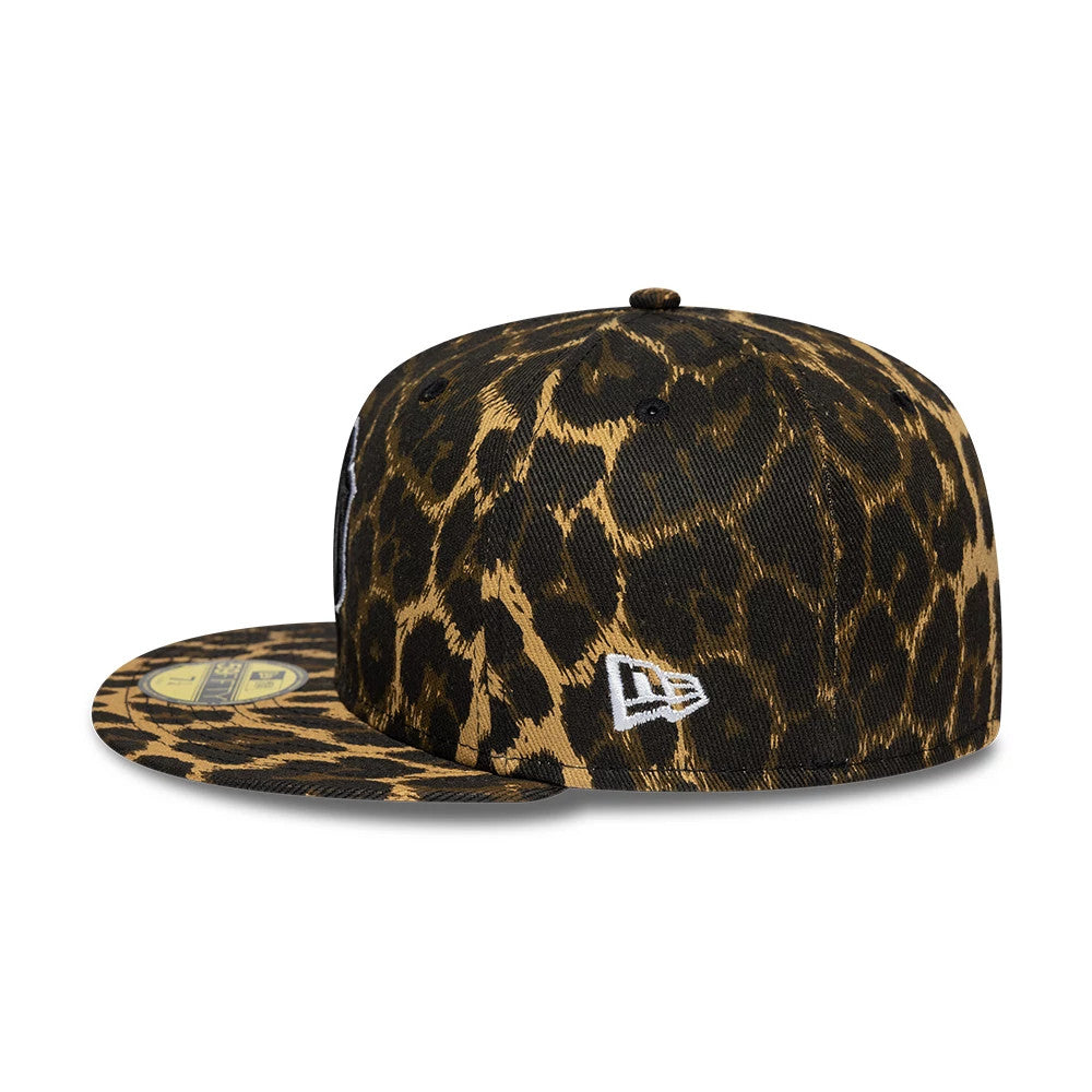 New York Yankees MLB Core Leopard Black New Era 59FIFTY Fitted Cap, three-quarter view with the white embroidered New Era flag logo on the left side, featuring a gold 59FIFTY size sticker on the leopard print flat visor.