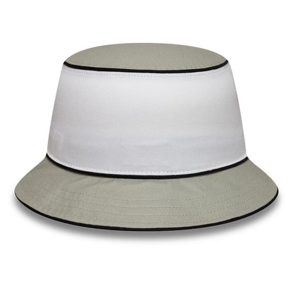 Pictured is this Retro Paris Saint Germain Bucket hat in grey. 4