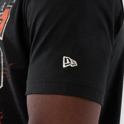 The model is wearing this NBA Hardwood Classic Phoenix Suns T-Shirt in black. 4