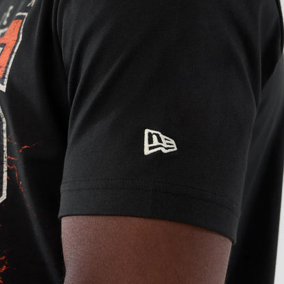 The model is wearing this NBA Hardwood Classic Phoenix Suns T-Shirt in black. 4