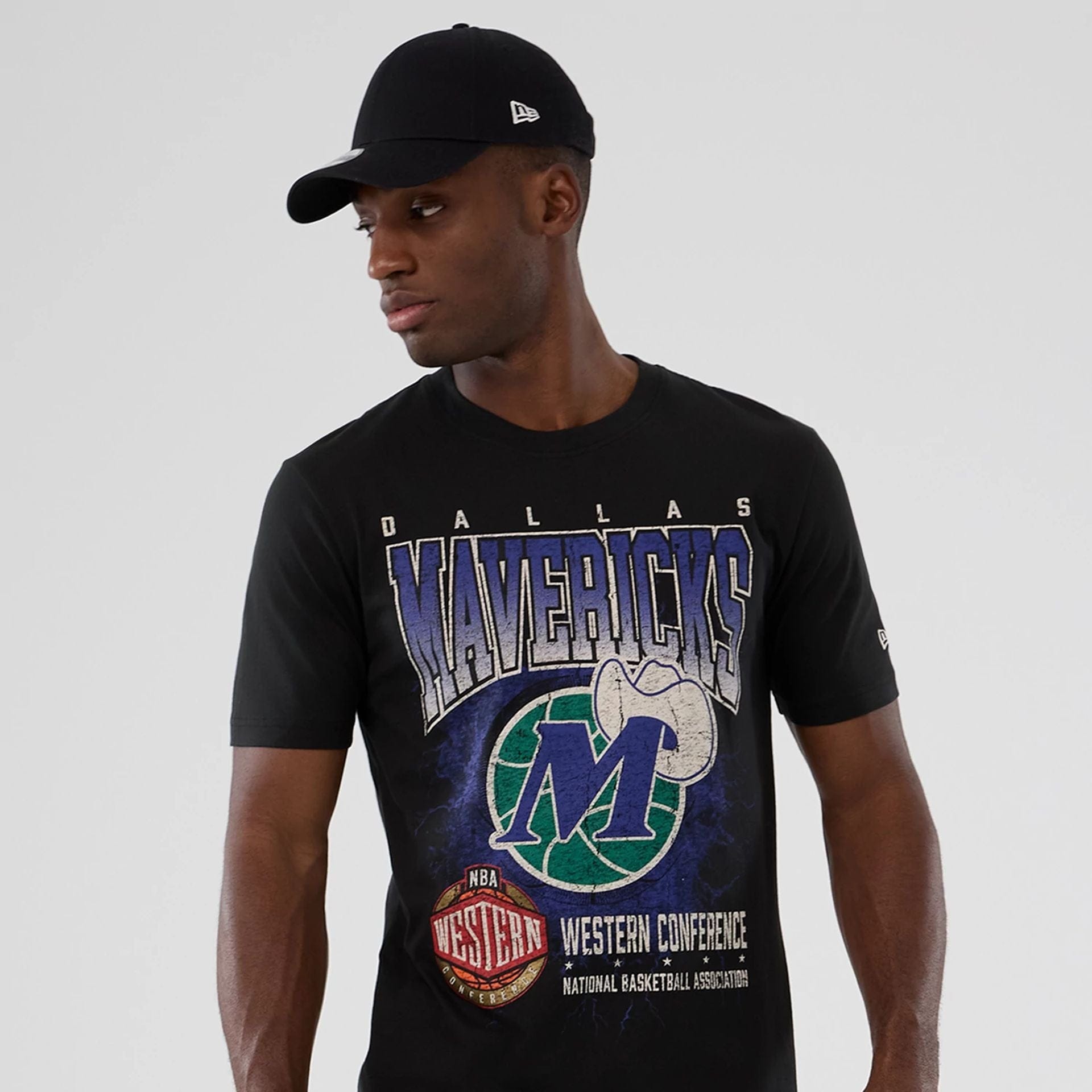 The model is wearing this NBA Hardwood Classic Dallas Mavericks T-Shirt in black. 7