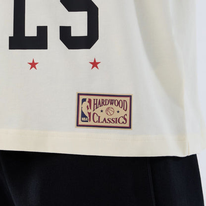 The model is wearing this NBA Hardwood Classic Chicago Bulls T-Shirt in cream. 5