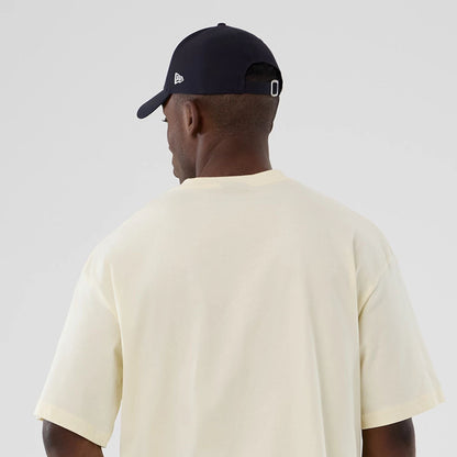 The model is wearing this NBA Hardwood Classic Detroit Pistons T-Shirt in cream. 6