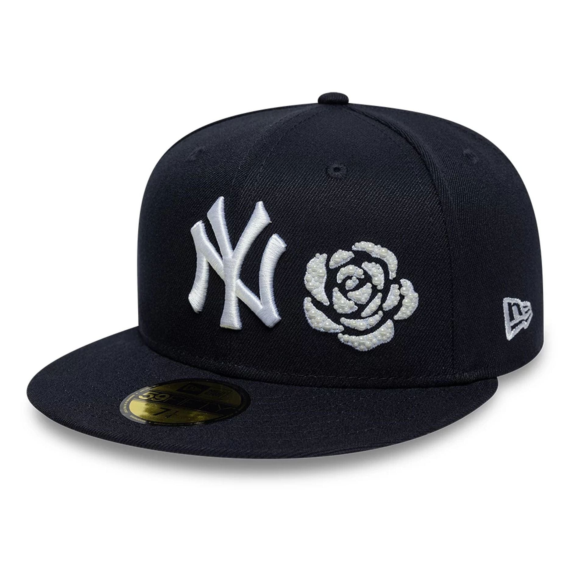 Pictured is this MLB Faux Pearl Icon New York Yankees 59FIFTY Fitted cap in navy. 1