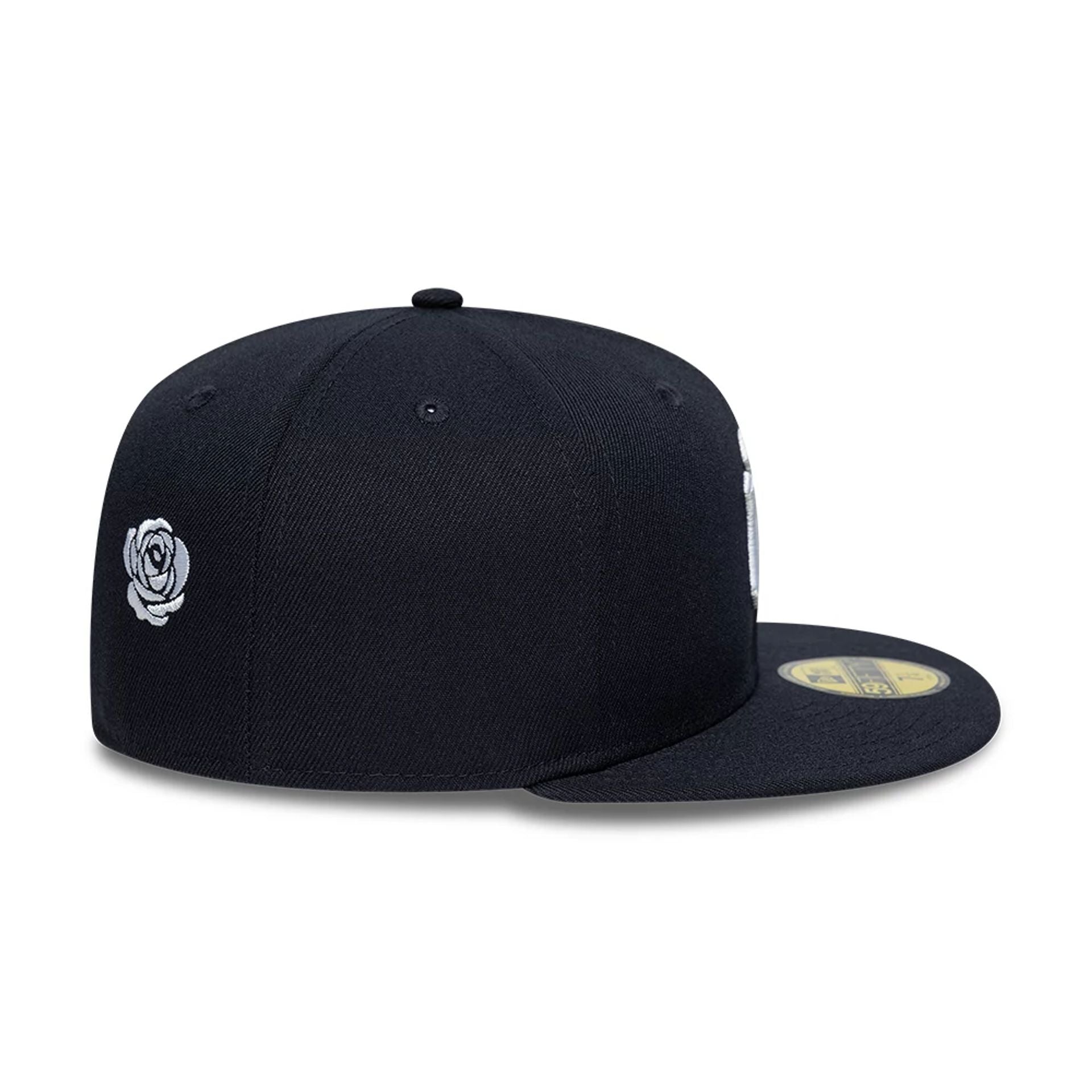 Pictured is this MLB Faux Pearl Icon New York Yankees 59FIFTY Fitted cap in navy. 6