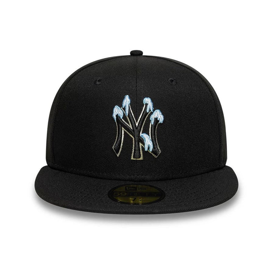 Pictured is this MLB Snow Icon New York Yankees 59FIFTY Fitted cap in black. 3