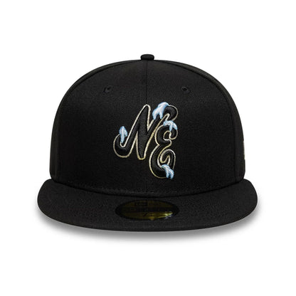 Pictured is this New Era Snow Icon 59FIFTY Fitted cap in black. 3